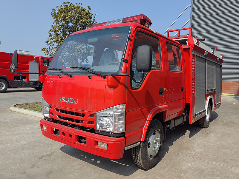 五十鈴 2.5 噸泡沫消防車(chē)